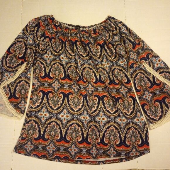 On / off shoulder abstract print tunic with lace trim bell 3 qtr. sleeve - Picture 2 of 7